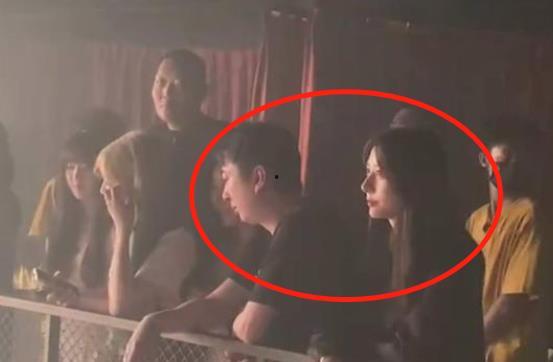 网红吃瓜q群免费,揭秘娱乐圈幕后故事,免费畅享八卦盛宴 第1张 网红吃瓜q群免费,揭秘娱乐圈幕后故事,免费畅享八卦盛宴 第1张