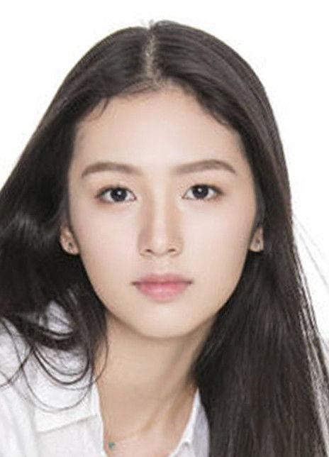 圈内大爆料周雨彤,圈内大爆料背后的璀璨星途  第1张